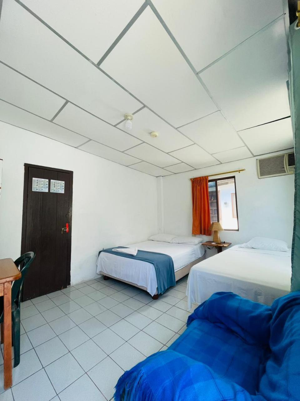Hostal Darwin Puerto Ayora  Luaran gambar